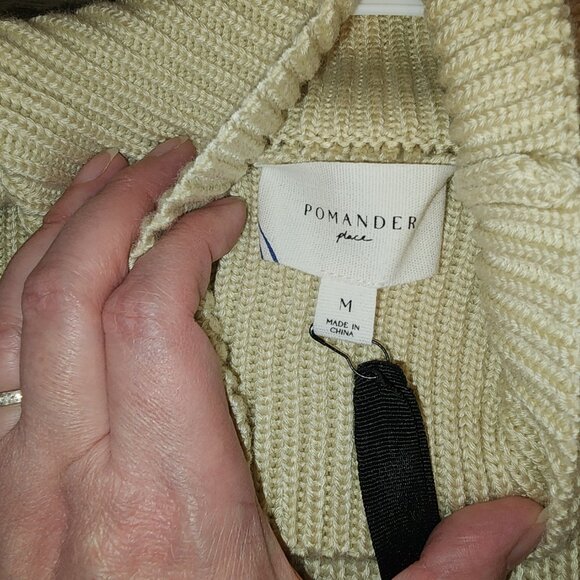 Tuckernuck Pomander Place Mockneck Sweater Tan NWT Med - Picture 6 of 9